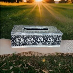 Vtg Silver Embossed Metal Tissue Box Cover Fleur-de-Lis Floral Ornate Holder